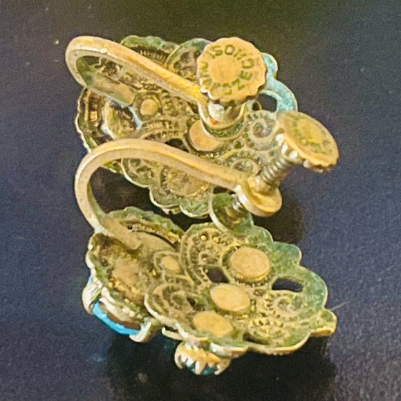 Antique Czech Aquamarine Blue Rhinestone Screw Back Earrings - Picture 6 of 8